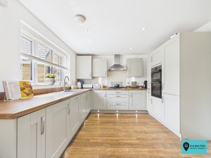 Kitchen- click for photo gallery